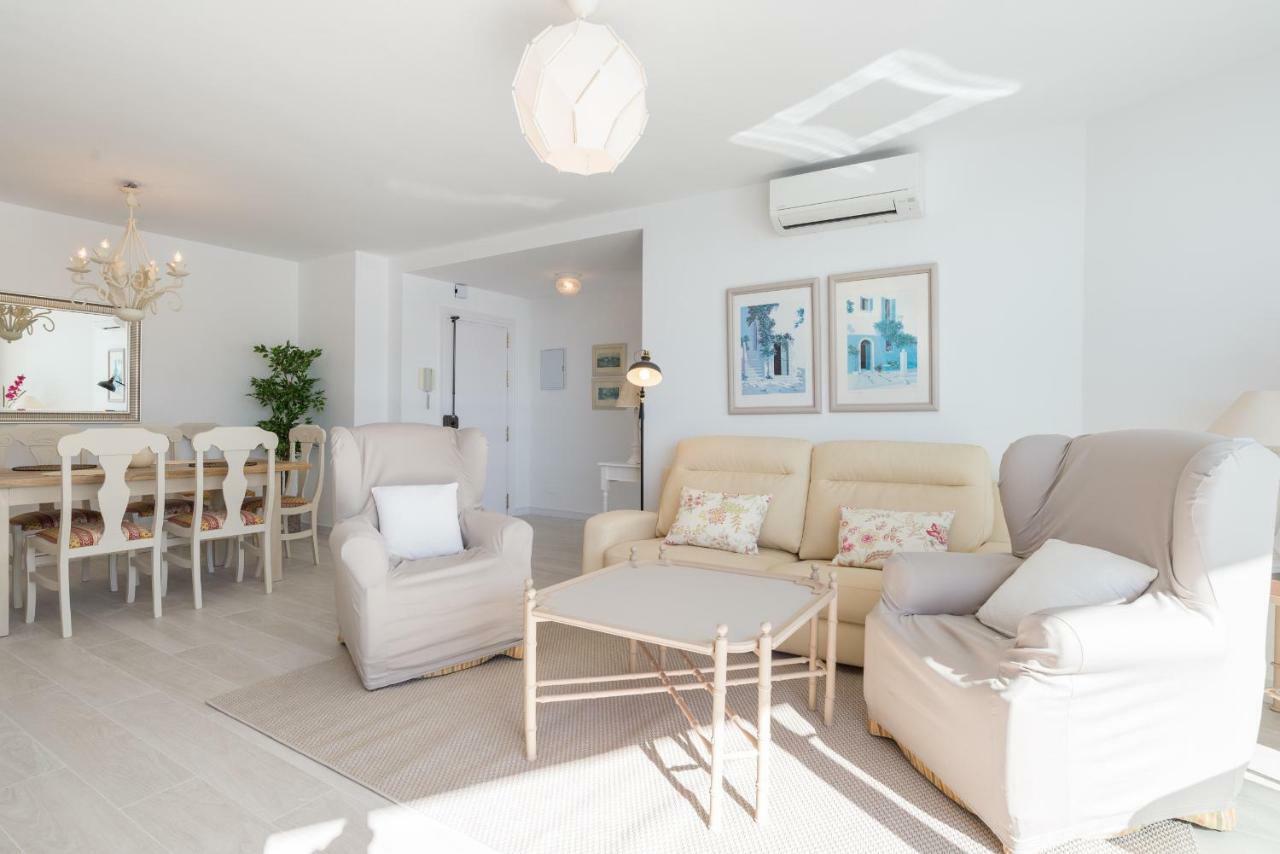 Tgh/ Marbella Beachfront And Center Екстериор снимка