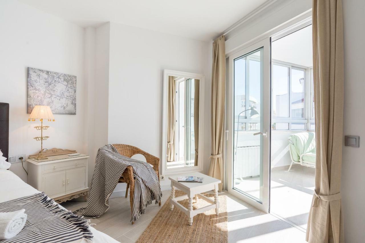Tgh/ Marbella Beachfront And Center Екстериор снимка