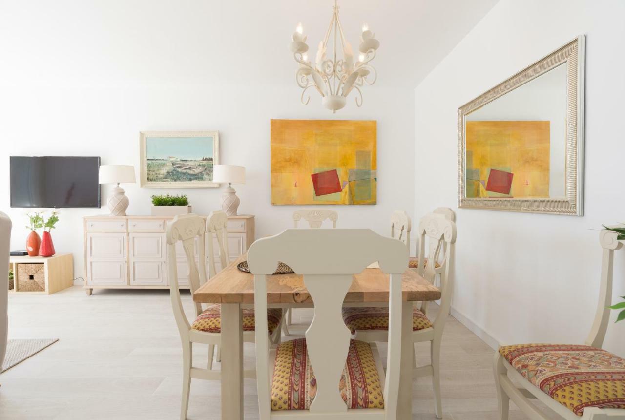 Tgh/ Marbella Beachfront And Center Екстериор снимка