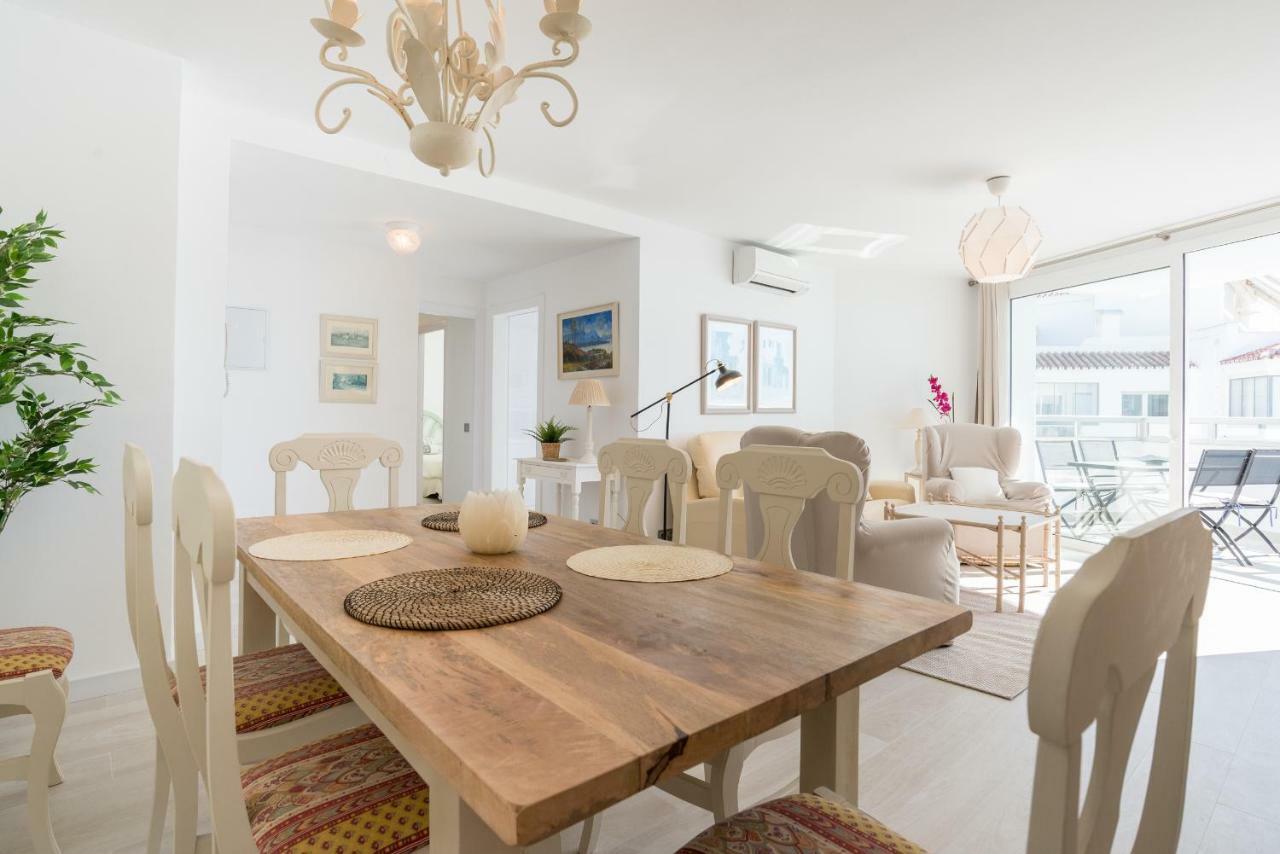 Tgh/ Marbella Beachfront And Center Екстериор снимка