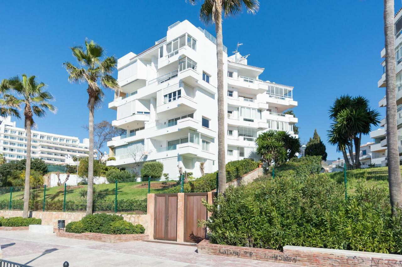 Tgh/ Marbella Beachfront And Center Екстериор снимка