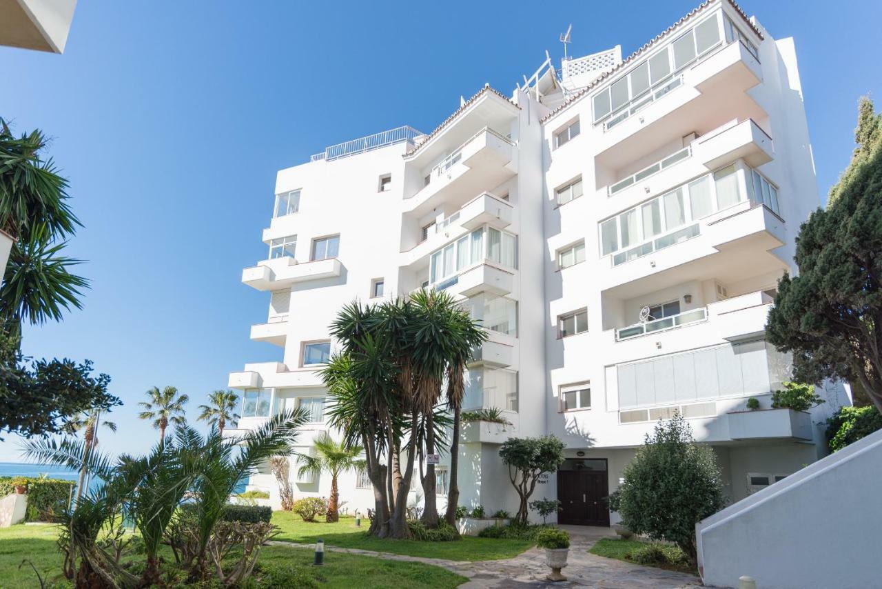 Tgh/ Marbella Beachfront And Center Екстериор снимка