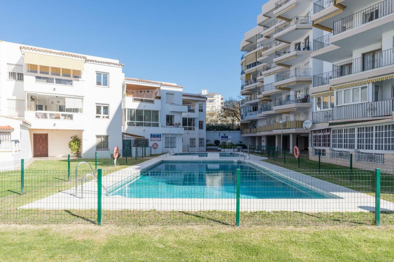 Tgh/ Marbella Beachfront And Center Екстериор снимка